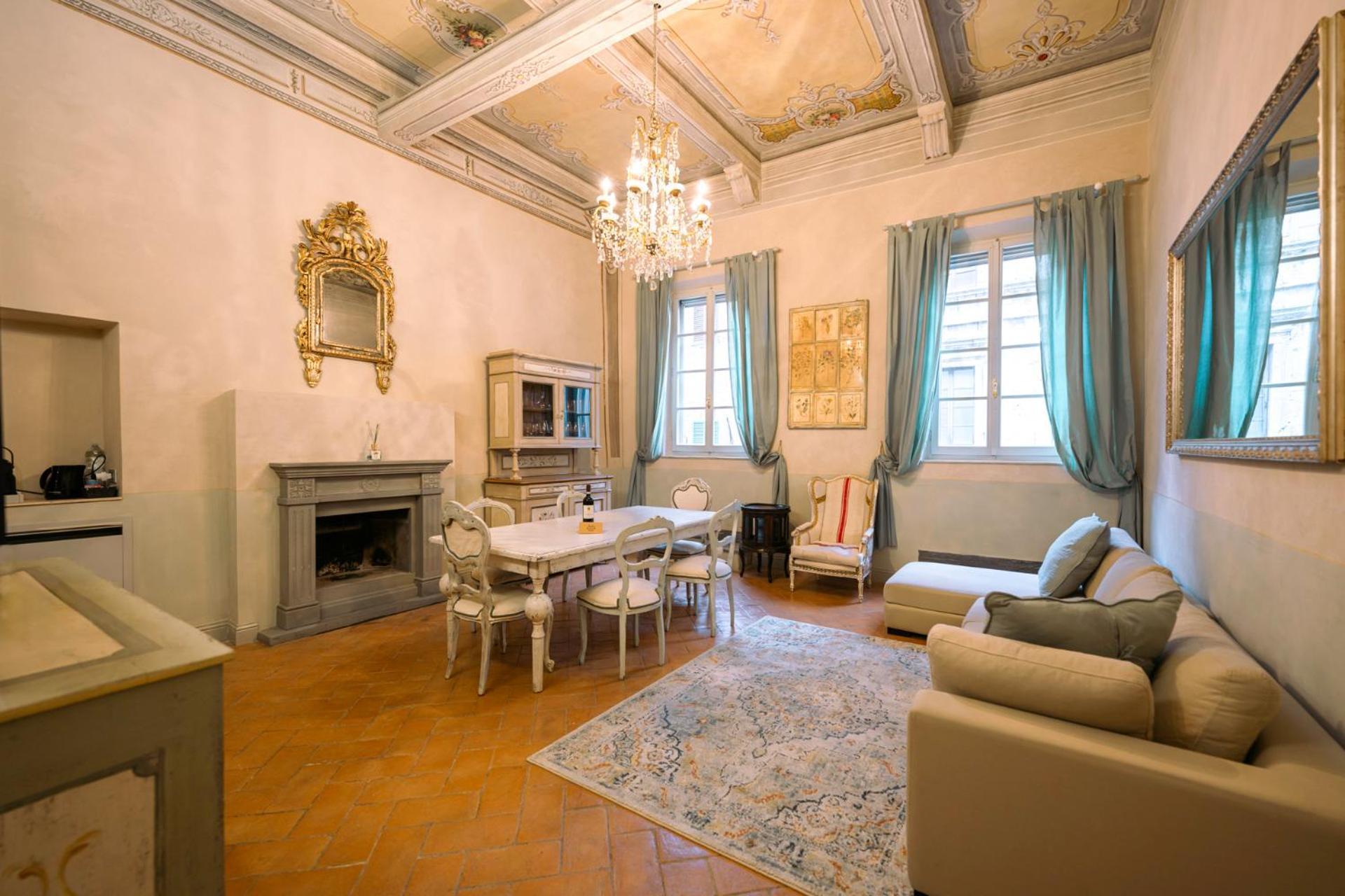 Tuscan Palace - Avignonesi Montepulciano