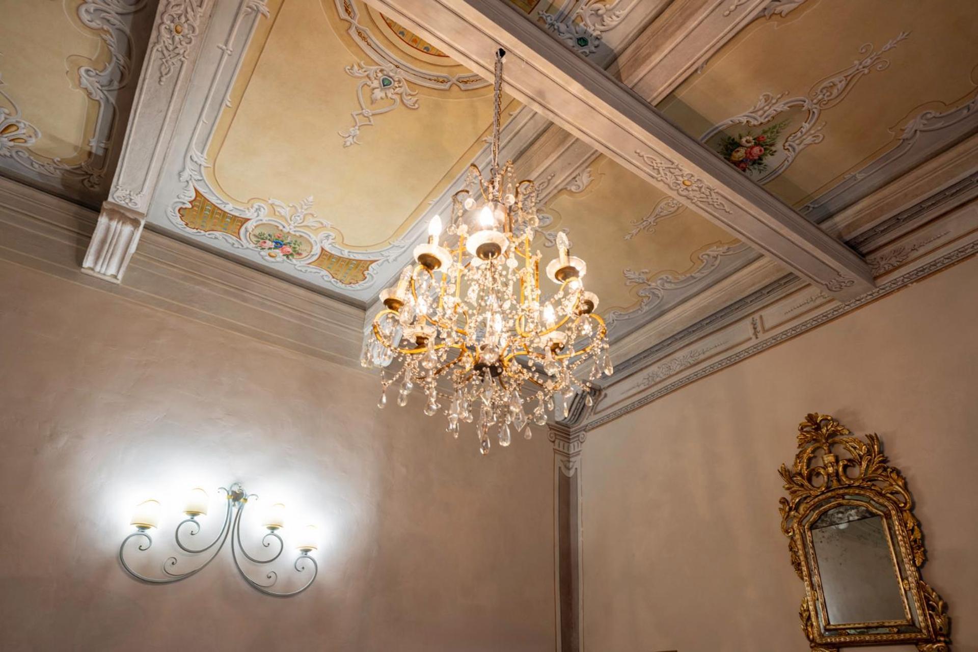 Tuscan Palace - Avignonesi *